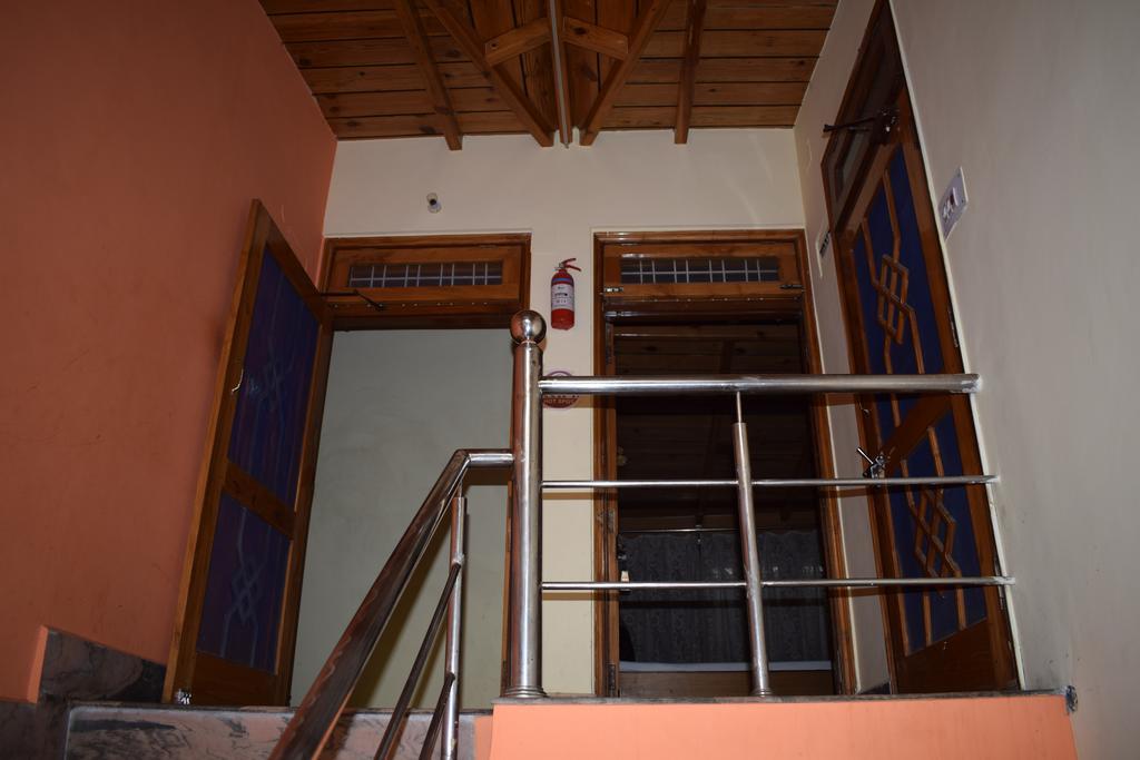 Star Guest House Nainital Buitenkant foto